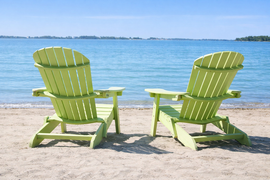 Hostaway_Beach_Chairs_1024x683 cabin for rent sandbanks
